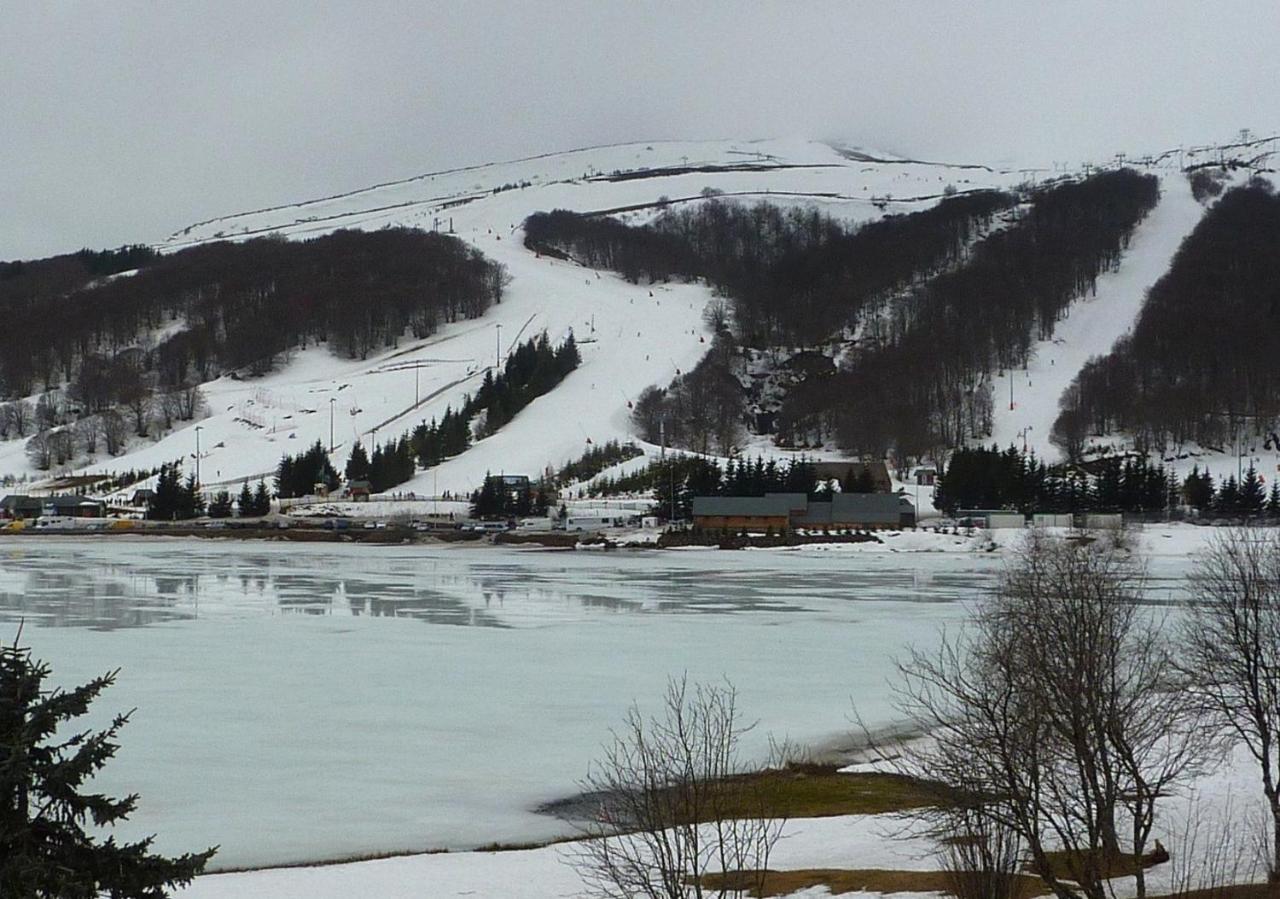 Super-Besse Residence Le Lac Bleu Serviere Chez Lorenzo Et Severine Экстерьер фото